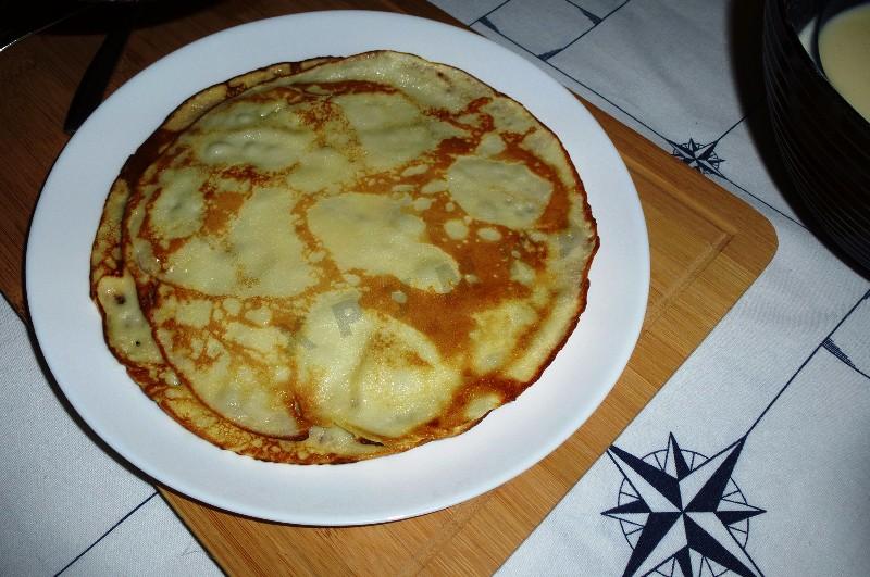 Шаг 11 приготовления Блинчики на молоке с мясом