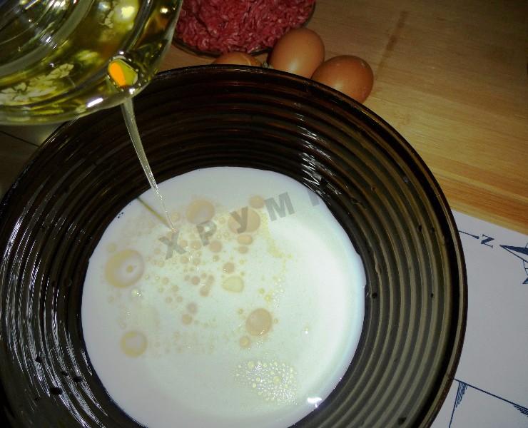 Шаг 5 приготовления Блинчики на молоке с мясом