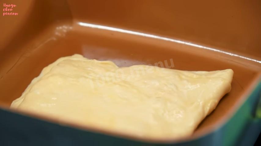 Шаг 12 приготовления Лепёшки с начинкой из твердого сыра на сковороде