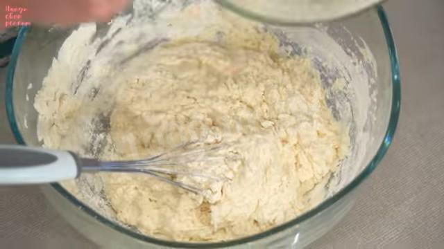 Шаг 4 приготовления Кавказские хычины с говяжьим фаршем на кефире