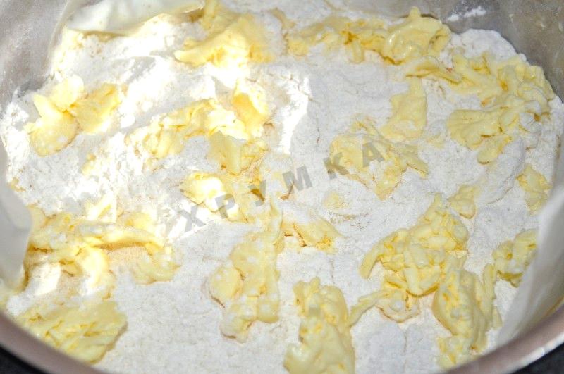 Шаг 8 приготовления Творожно масляный пирог в мультиварке