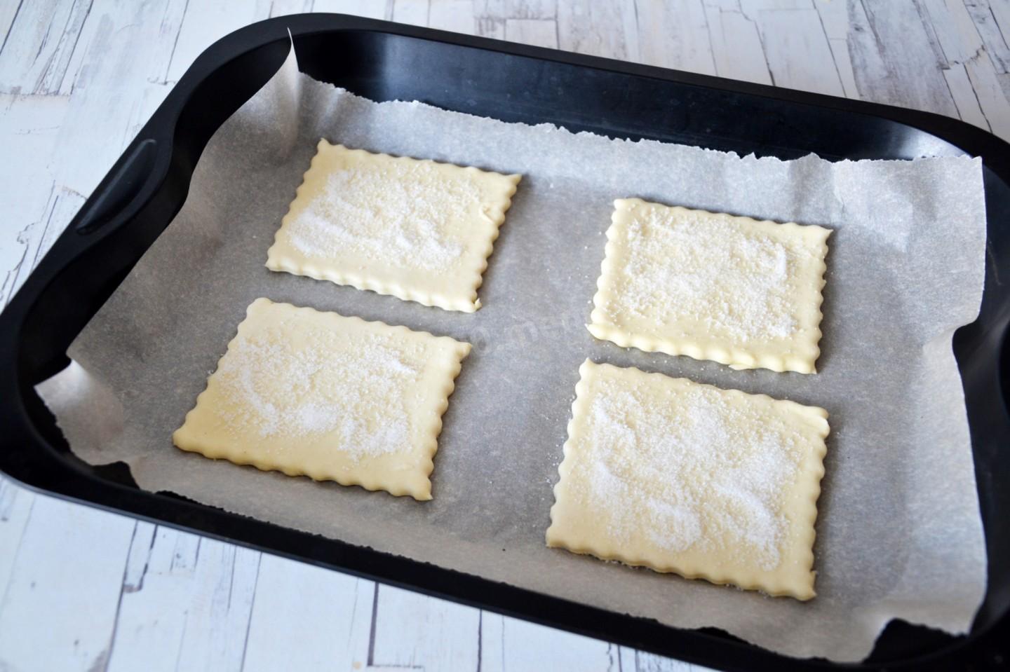 Шаг 4 приготовления Слойки с персиками