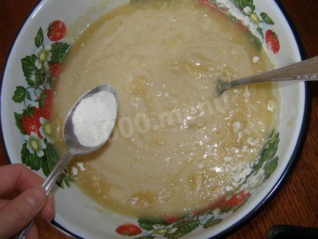 Шаг 7 приготовления Манник постный с ягодами на растительном масле