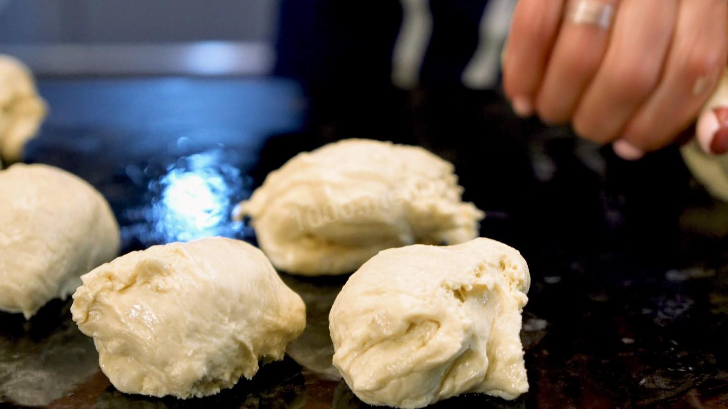 Шаг 9 приготовления Домашние беляши с сочной мясной начинкой