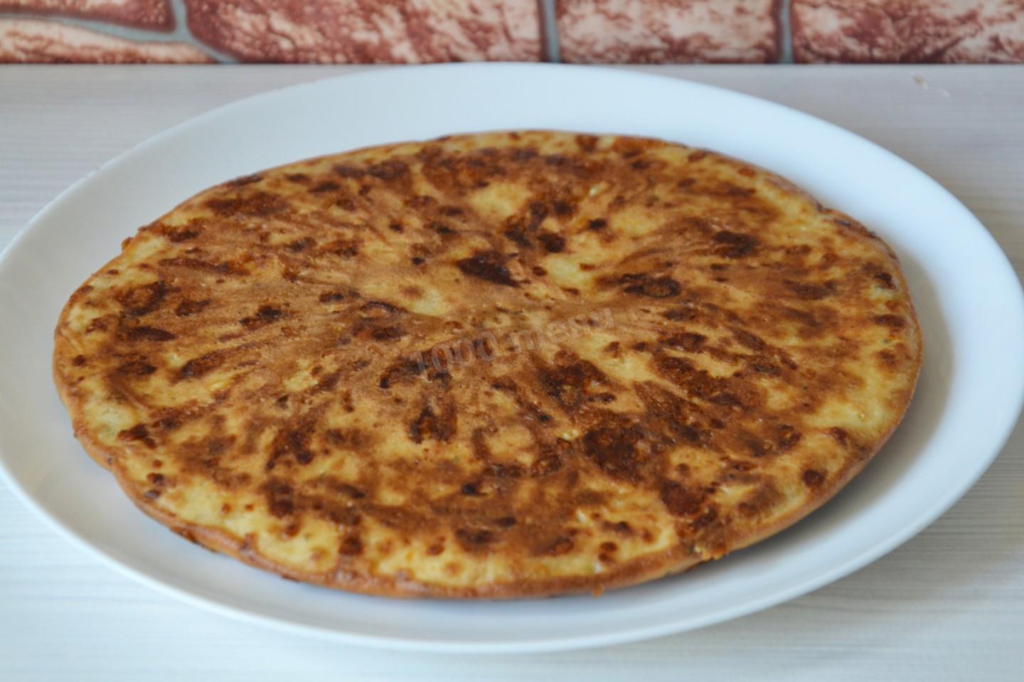Шаг 10 приготовления Хачапури на рисовой муке на сковороде