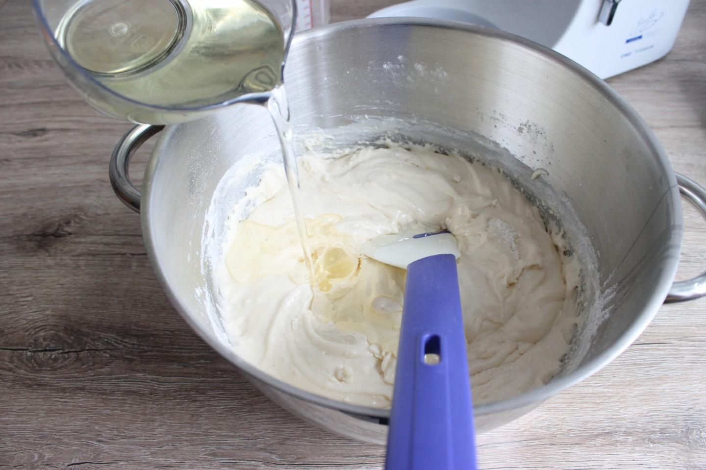Шаг 4 приготовления Пирог Кухен с мандариновыми дольками и фисташками