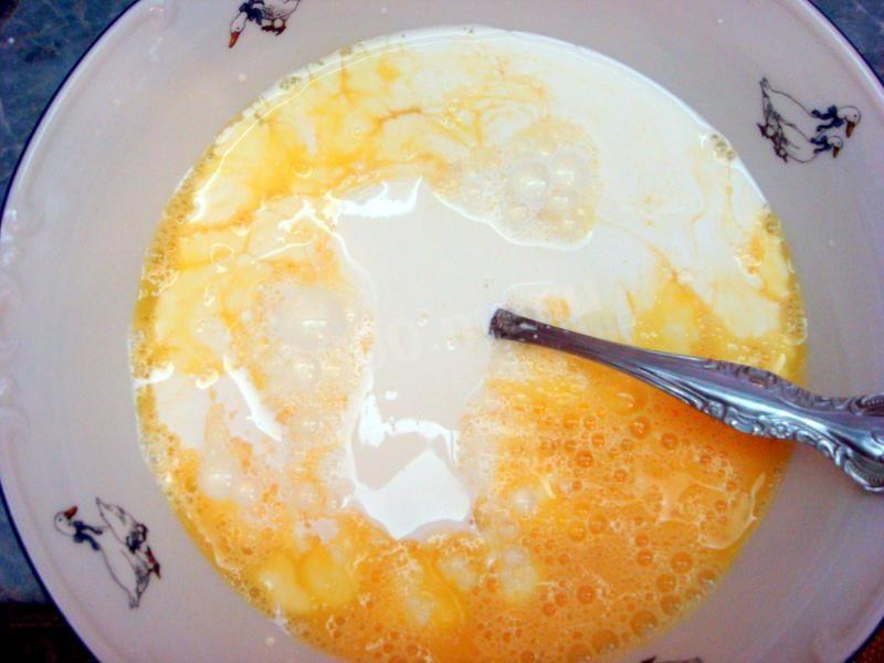 Шаг 12 приготовления Пирог с куриным филе, шампиньонами и сыром