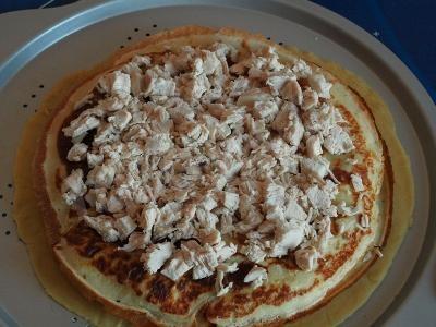 Шаг 6 приготовления Курник из блинов куриный и грибной
