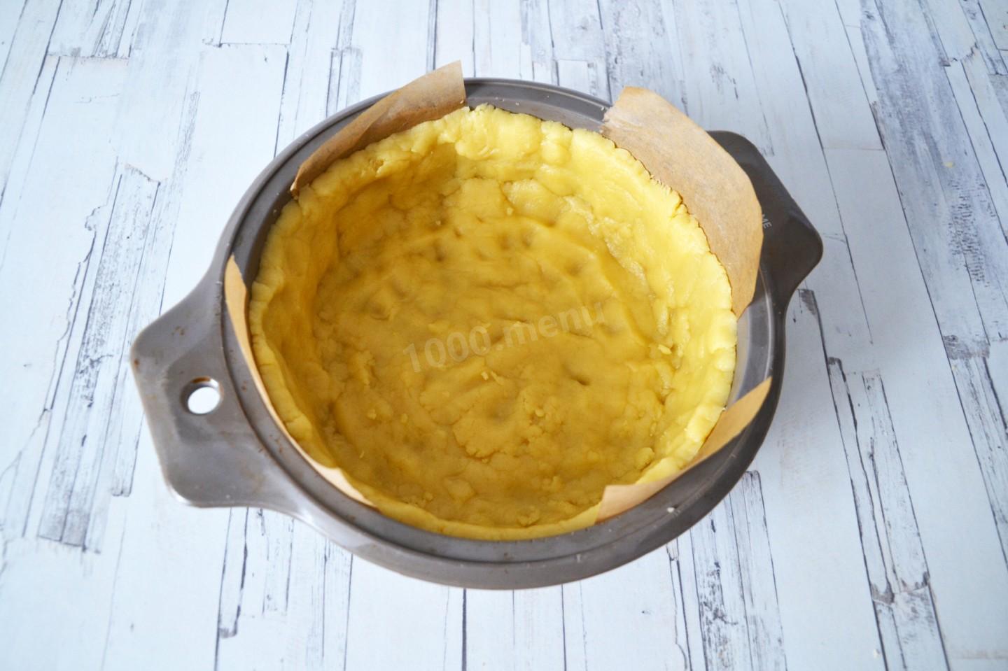Шаг 6 приготовления Клюквенный пирог с яблоками и безе