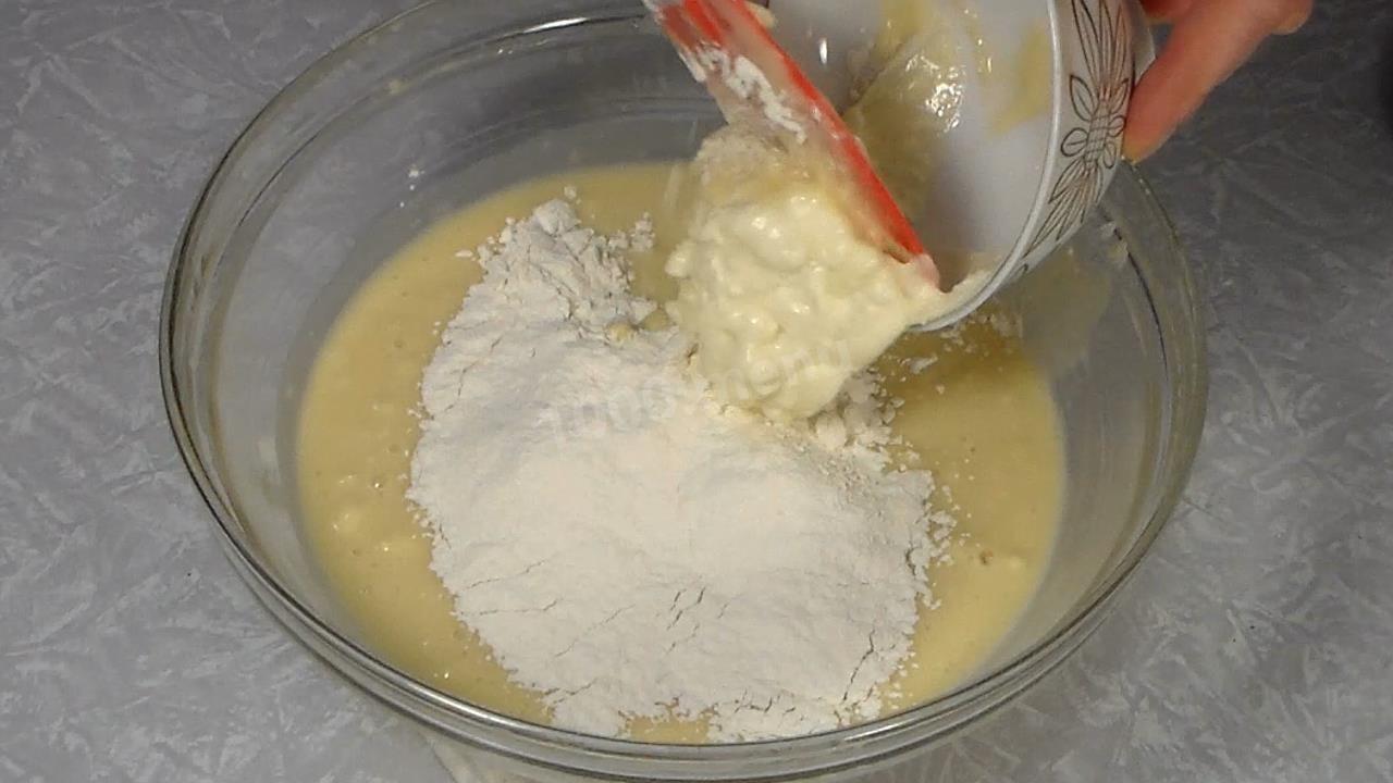Шаг 5 приготовления Морковно-апельсиновый кекс с клюквой