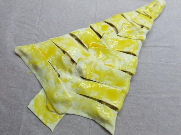Шаг 7 приготовления Слойка с яблоками Елочка