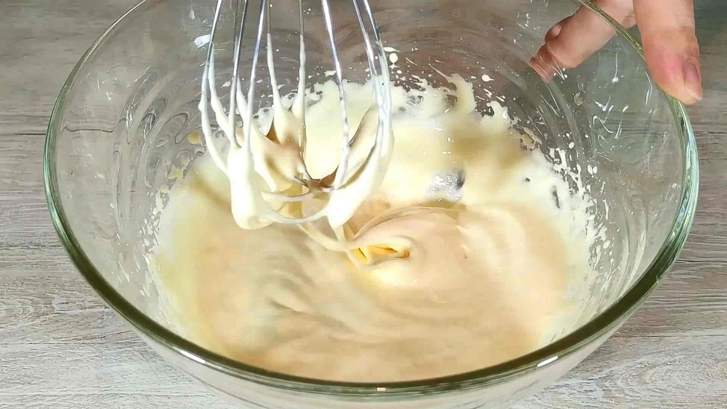 Шаг 1 приготовления Сказочный рулет Полено