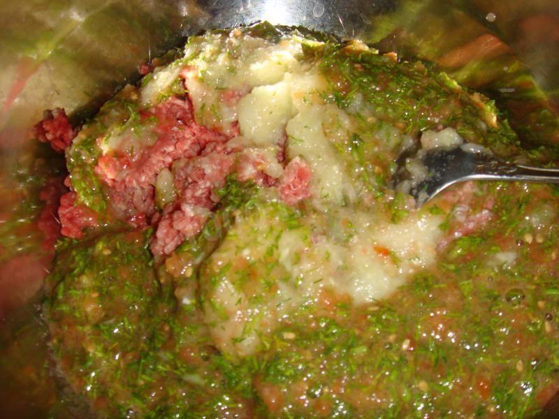 Шаг 8 приготовления Лагмаджо - лепешки с мясом