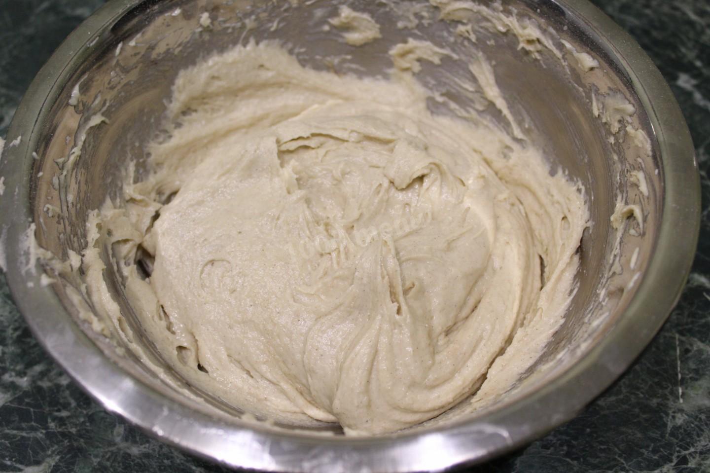 Шаг 5 приготовления Кексы с яблоками и корицей