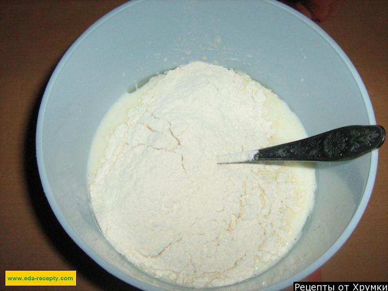 Шаг 4 приготовления Пирожки с клубникой на кефире
