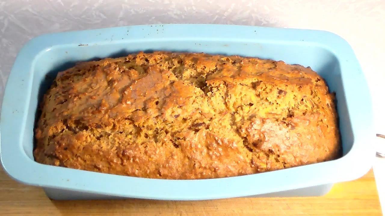 Шаг 11 приготовления Кекс с финиками и орехами на соке