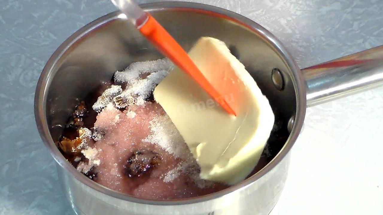 Шаг 4 приготовления Кекс с финиками и орехами на соке