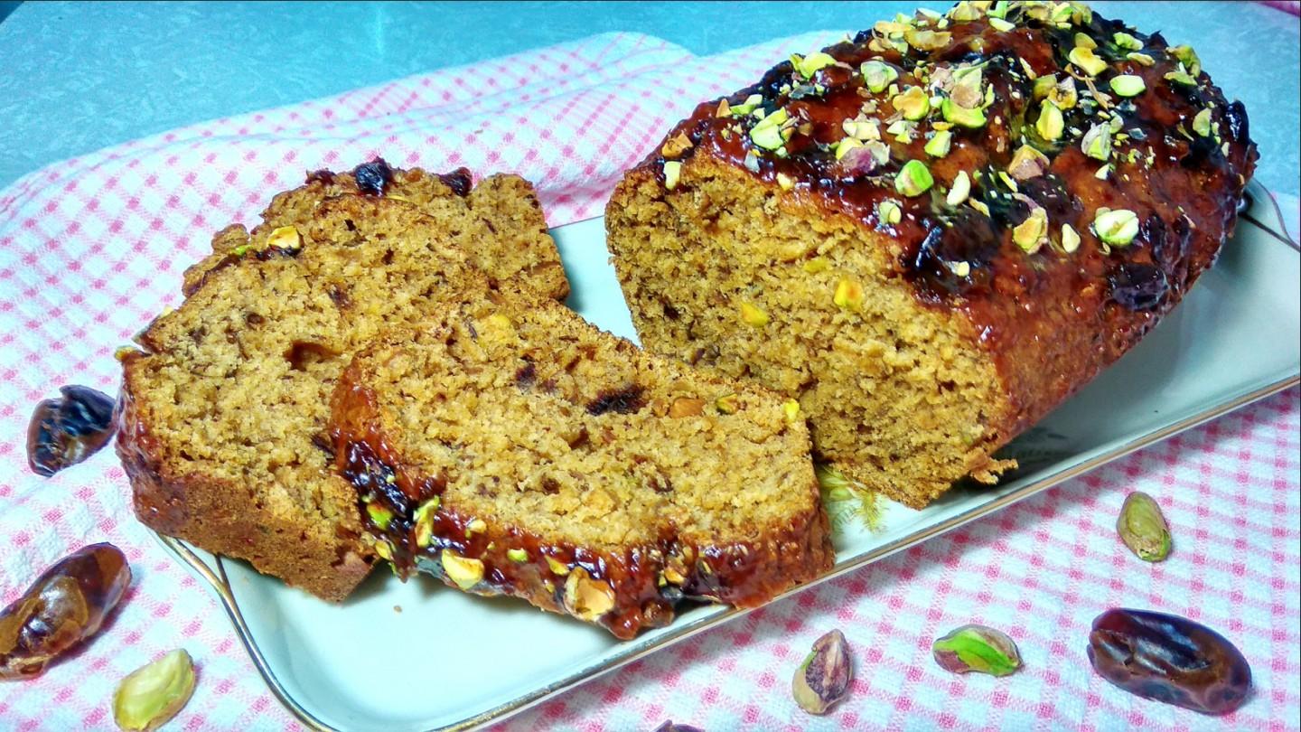 Обложка рецепта Кекс с финиками и орехами на соке