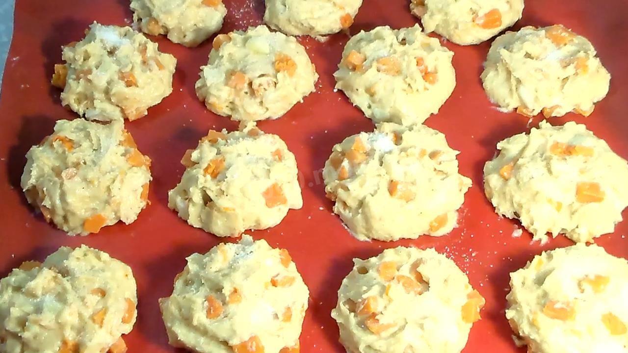 Шаг 7 приготовления Булочки с тыквой и яблоком на завтрак