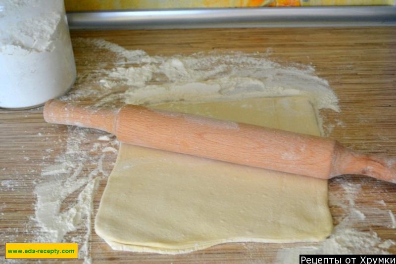 Шаг 8 приготовления Пирог из готового теста с брокколи и курицей в йогурте