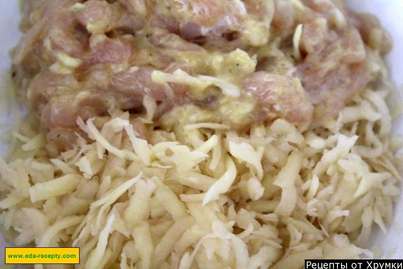 Шаг 6 приготовления Куриные оладьи с картошкой и майонезом