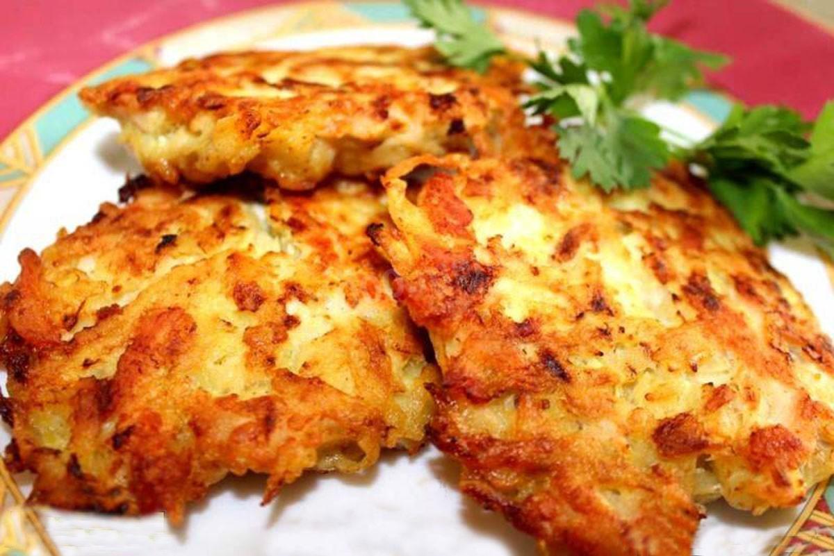 Обложка рецепта Куриные оладьи с картошкой и майонезом