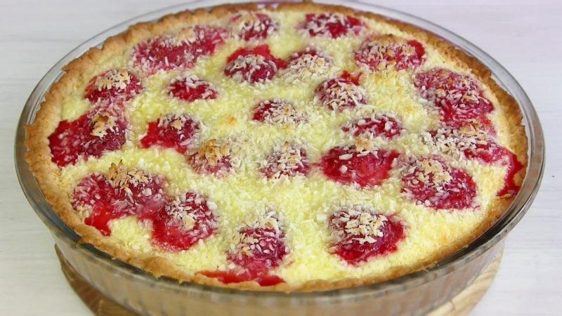 Шаг 13 приготовления Клубнично-кокосовый кремовый пирог
