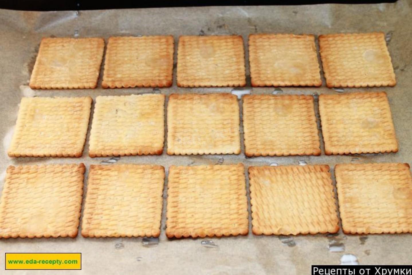 Шаг 1 приготовления Торт Треугольный домик из творога с печеньем
