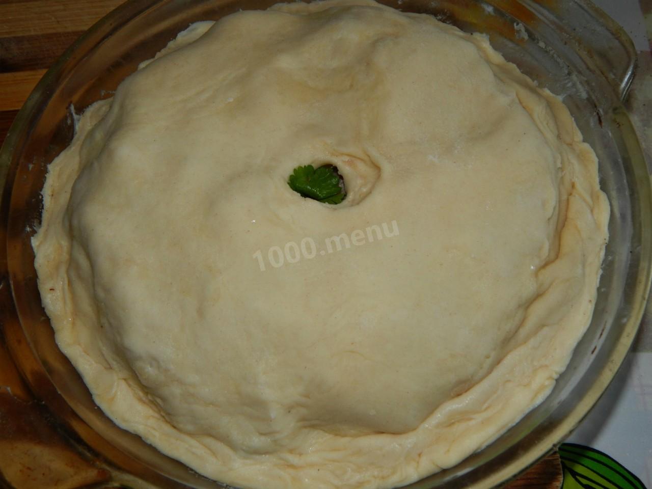 Шаг 14 приготовления Курник с картошкой и курицей из слоеного теста