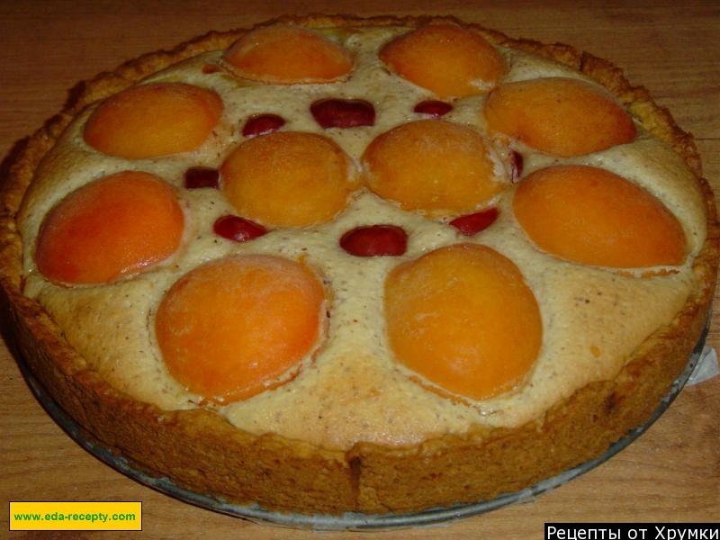 Шаг 10 приготовления Пирог с абрикосами и черешней