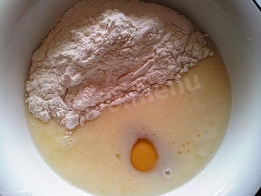 Шаг 3 приготовления Дрожжевой пирог с мясом и рисом
