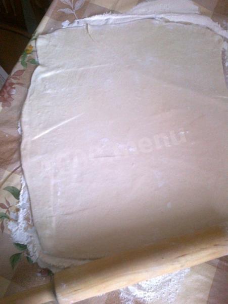 Шаг 10 приготовления Пирог курник с картошкой из готового слоеного теста