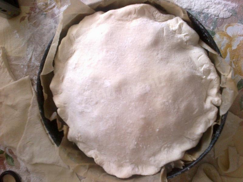 Шаг 16 приготовления Пирог курник с картошкой из готового слоеного теста