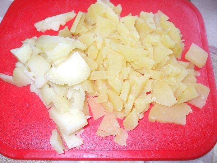 Шаг 2 приготовления Пирог курник с картошкой из готового слоеного теста