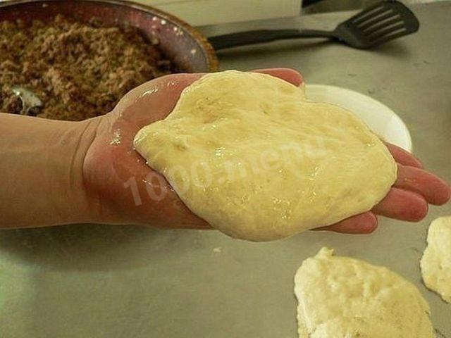 Шаг 4 приготовления Пирожки с печенью из жидкого теста