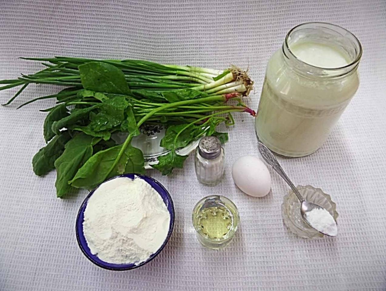 Шаг 1 приготовления Булочки с яйцами и зеленью на простокваше