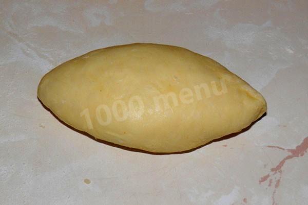 Шаг 19 приготовления Сдобные пирожки несладкие, яйца и лук в духовке
