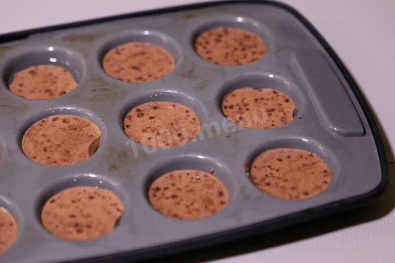 Шаг 3 приготовления Шоколадные кексы из кокосовой муки
