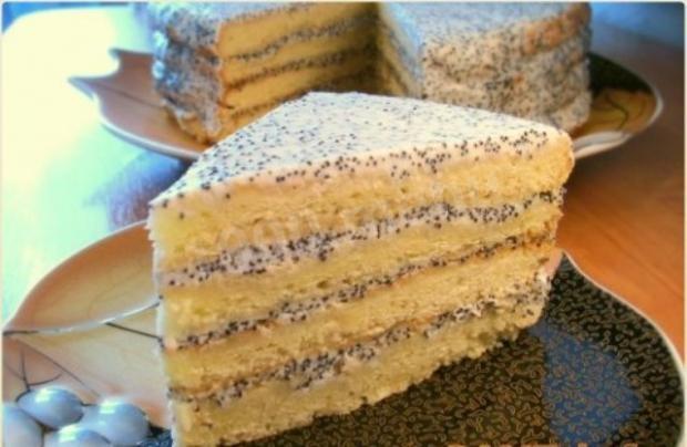 Обложка рецепта Торт с маком и сметанным кремом