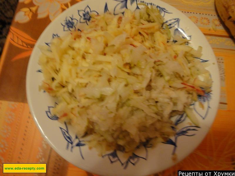 Шаг 2 приготовления Тертый пирог с яблоками, грушами, бананами