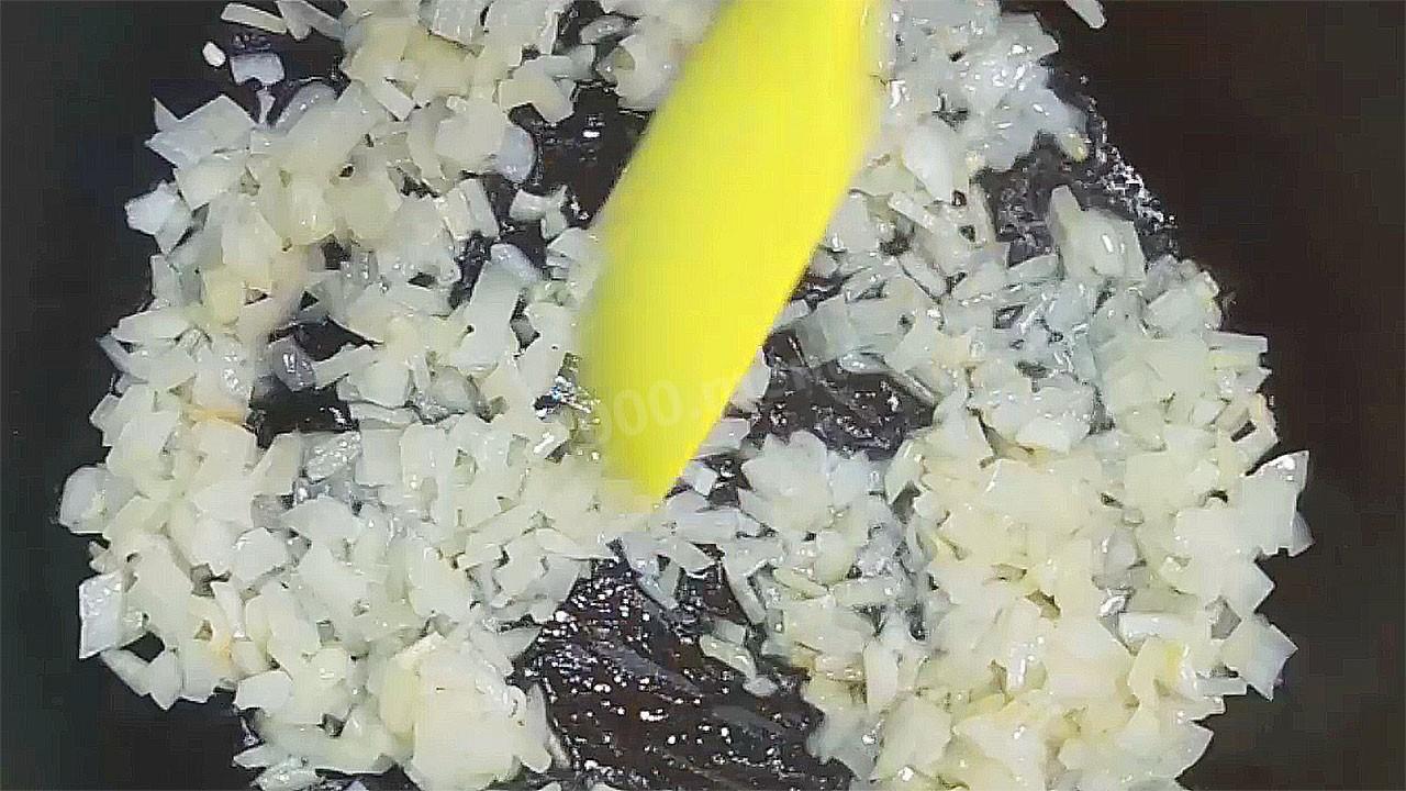 Шаг 3 приготовления Картофельные пирожки с фаршем