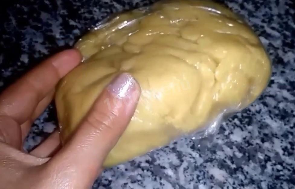 Шаг 4 приготовления Пирог из песочного теста с Нутеллой