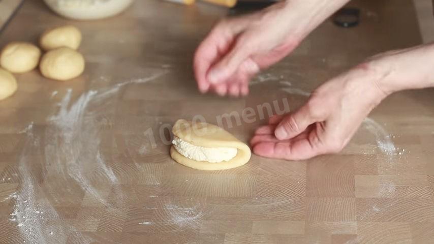 Шаг 8 приготовления Сочники с творогом вкус детства