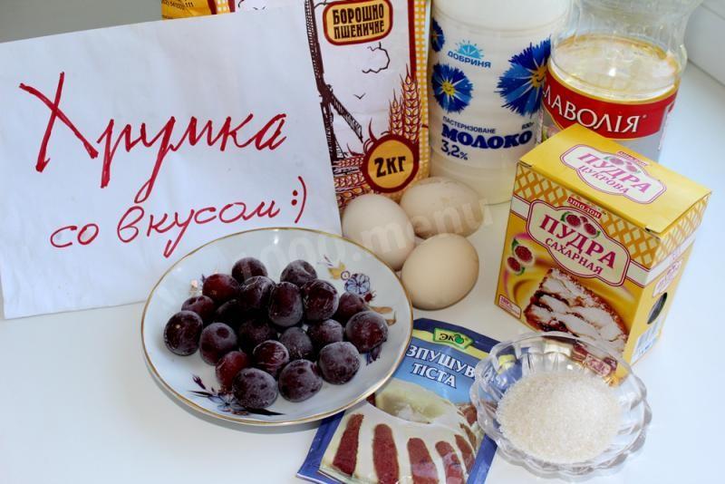 Шаг 1 приготовления Оладьи пышные с вишней на молоке