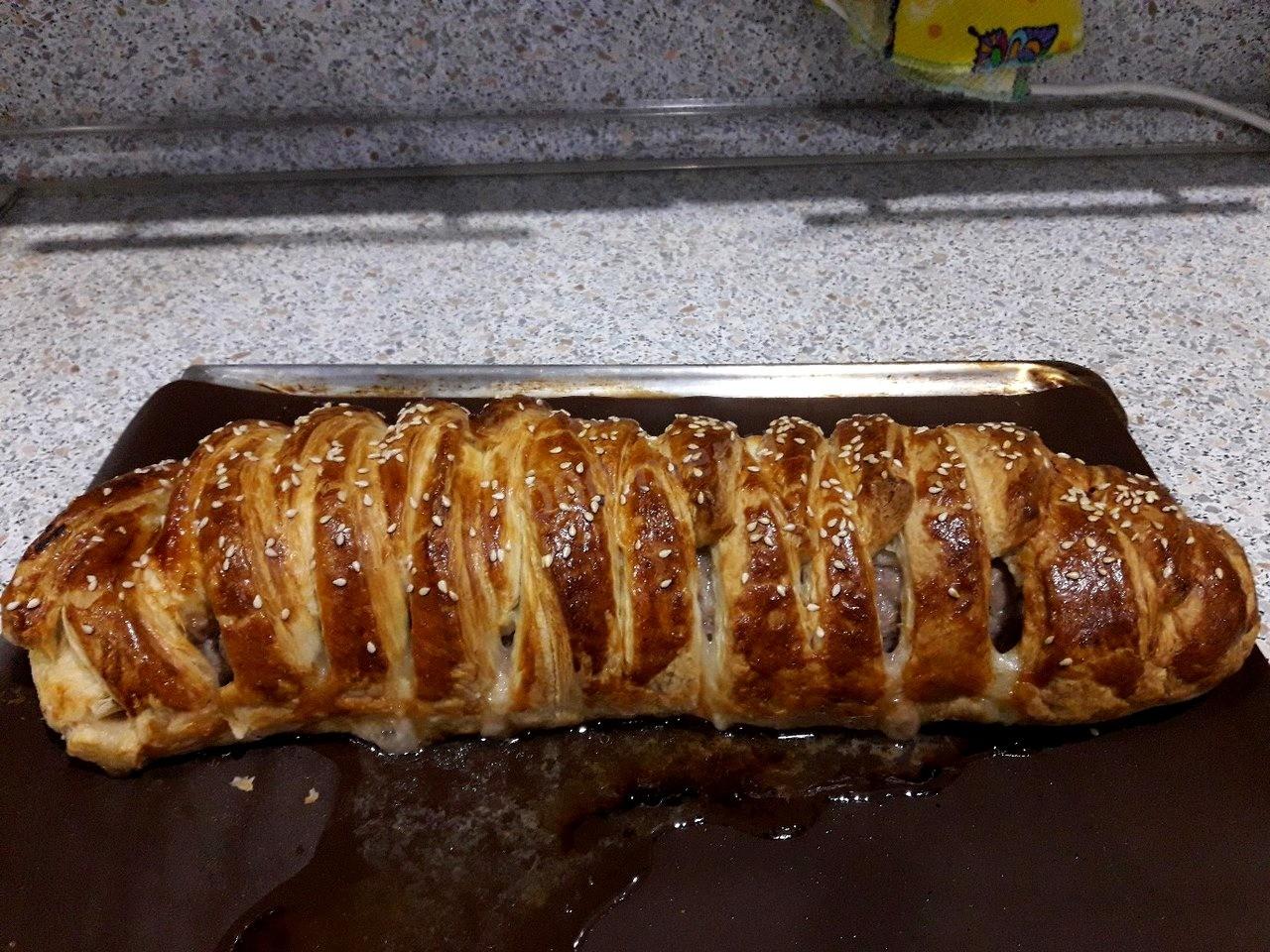 Шаг 6 приготовления Мясной пирог с яйцом внутри