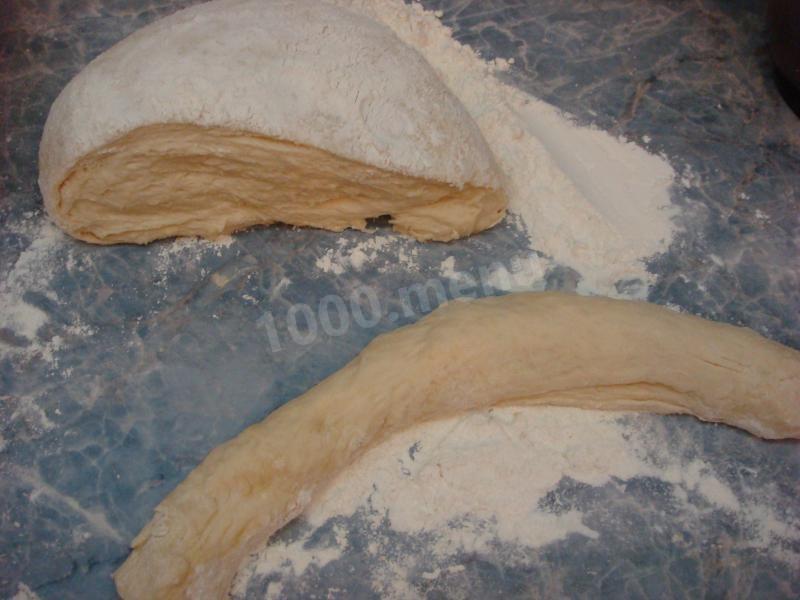 Шаг 3 приготовления Жареные пирожки с начинкой из квашеной и свежей капусты
