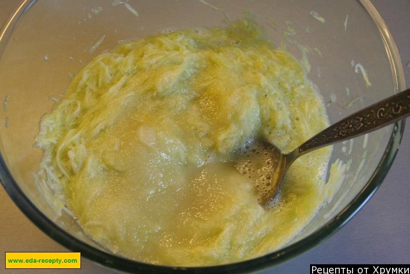Шаг 5 приготовления Оладьи из кабачков с сахаром