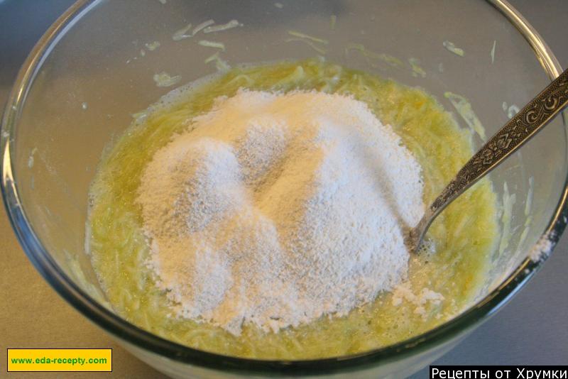Шаг 6 приготовления Оладьи из кабачков с сахаром
