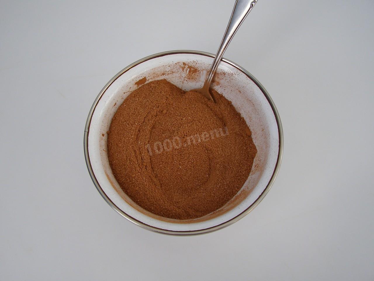 Шаг 4 приготовления Шоколадный кекс с изюмом и орехами