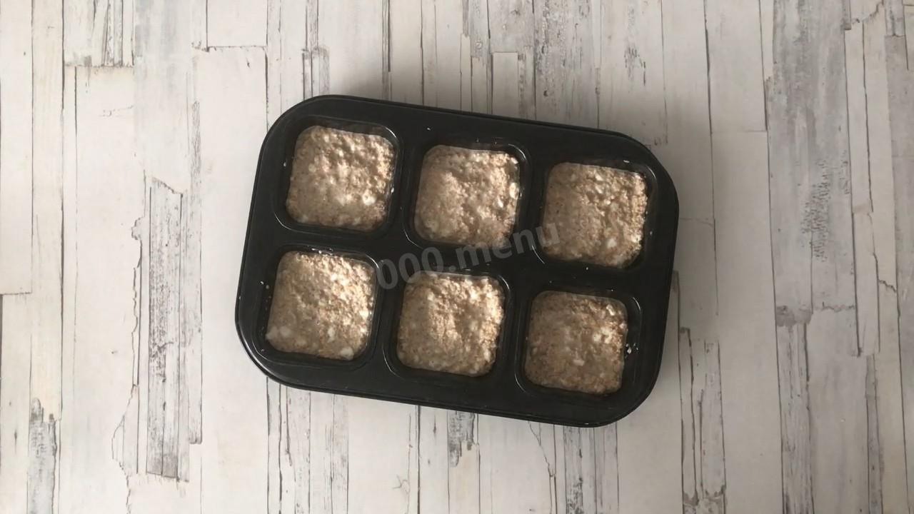 Шаг 7 приготовления Диетические творожные хлебцы с отрубями